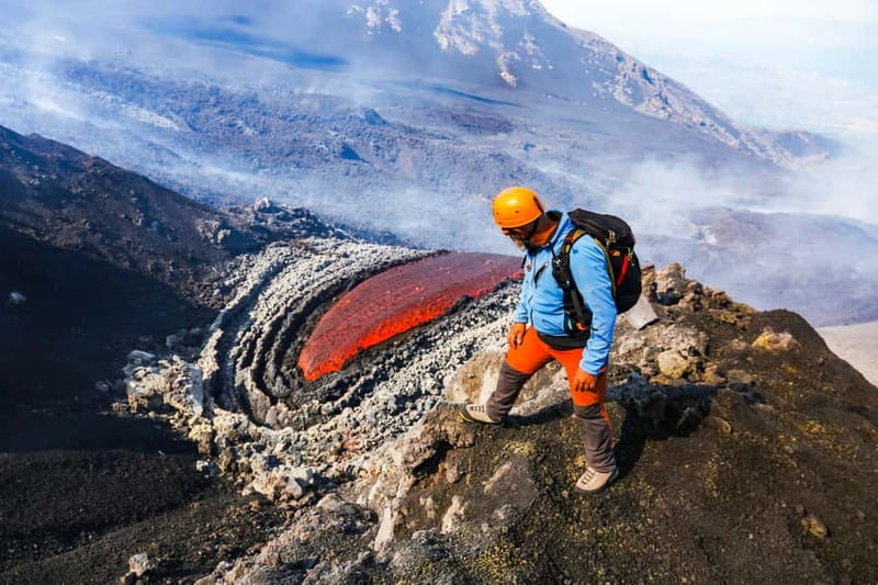 Mount Etna: Trek to 3000m with cable car and 4x4 - 4x4 transport to the high route