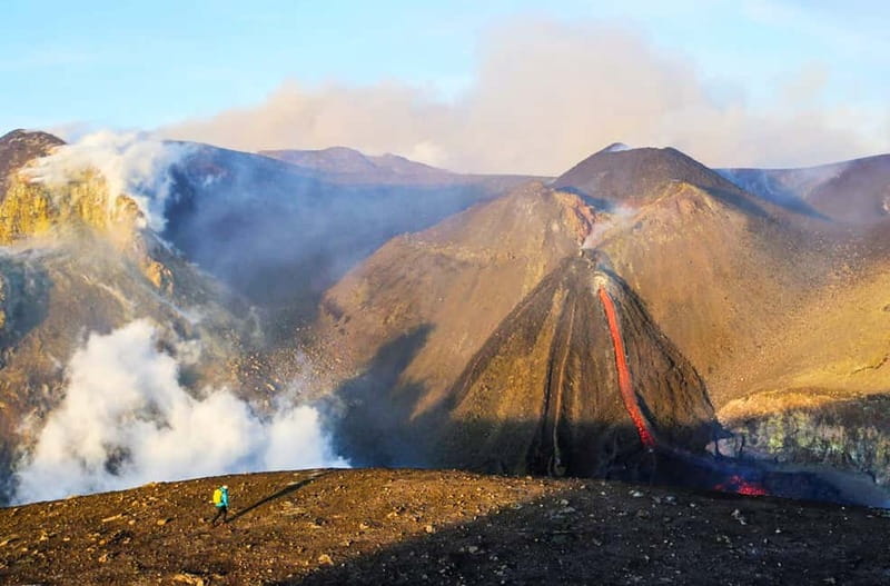 Mount Etna: Trek to 3000m with cable car and 4x4 - Barbagallo crater and black volcanic sand
