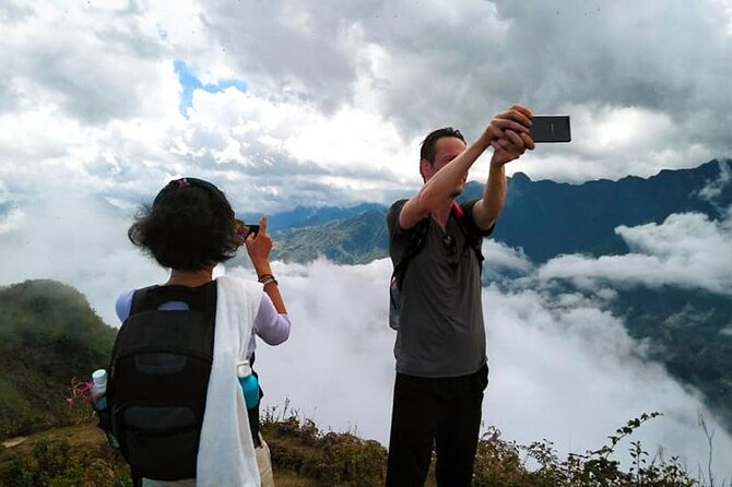 Mountain views and villages trek – 1 Day - The first climb to Fansipan and the Muong Hoa Valley
