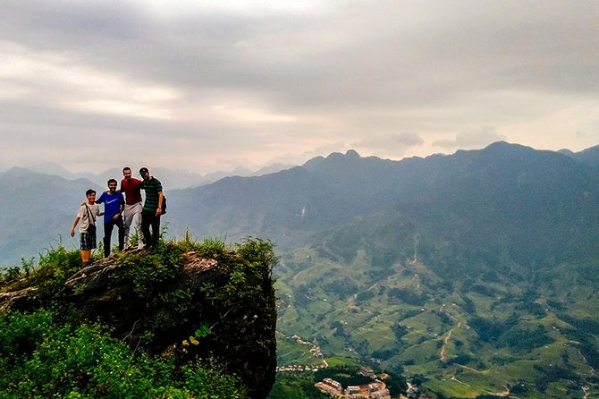 Mountain views & Rice Terraced Fields Hiking – 2D 1N - The guide can make or break the experience