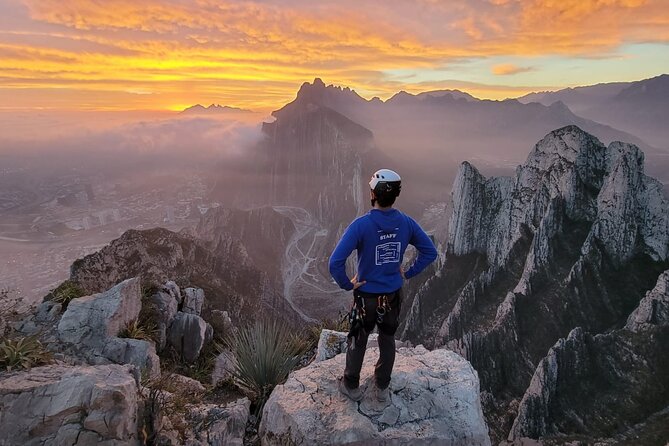 Nido de los Aguiluchos, Monterrey: Hiking + Rock Climbing + 3 Rappels - First Viewpoints Over the Huasteca Mountains