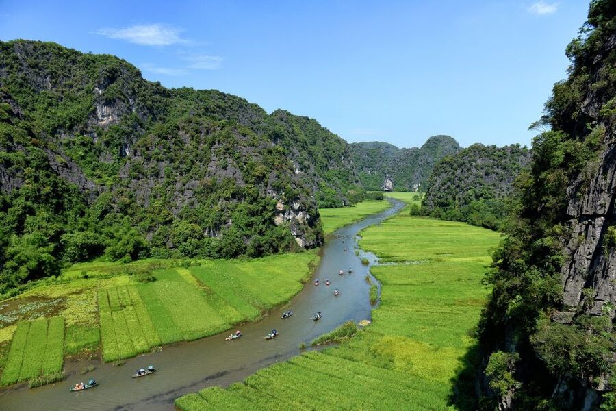 Ninh Binh: Hoa Lu, Trang An and Mua Caves Hiking Day Trip - Lunch, with modest expectations