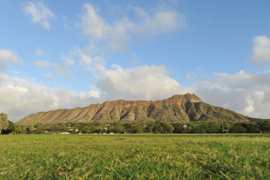 Oahu: Diamond Head Hike with Roundtrip Transportation - Returning to Waikiki by About 8:00 AM