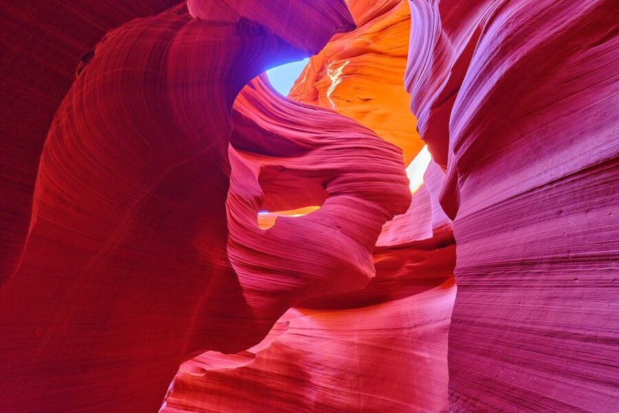 Page: Lower Antelope Canyon Ticket and Guided Hiking Tour - Why Lower Antelope Canyon Feels Different