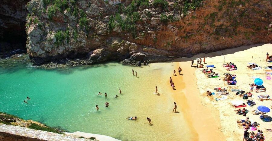 Peniche: Berlengas Island Trip, Hiking and Cave Tour - The first view of Berlenga Grande