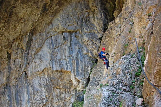 Private Hiking OR Climbing Experience in beaufitul gorges - The 40-minute hike back