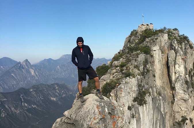 Private Hiking to La M in Chipinque Ecological Park - The final climb uses rungs and hands