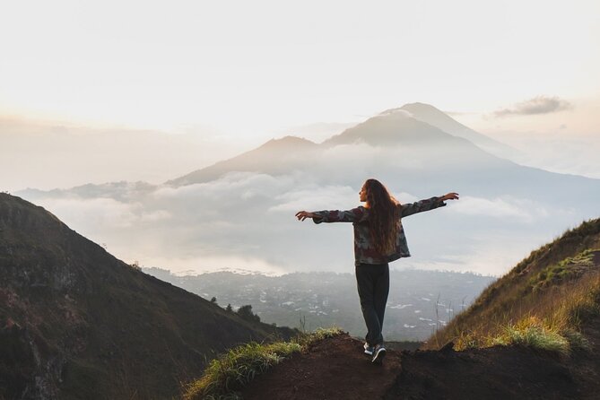 Private Mount Batur Sunrise Trekking Tour - What the guide service adds