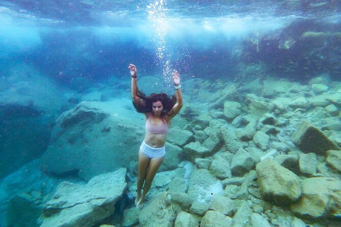 Private sunrise hike to Aruba's Natural Pool (Conchi) - Guides Rob and Monica