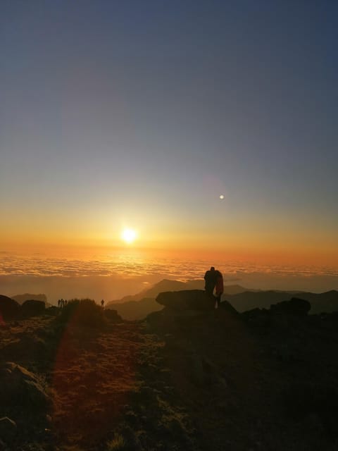Private Sunrise Hike to Pico Ruivo with Hotel Pickup - The 2.3-kilometer walk to Pico Ruivo