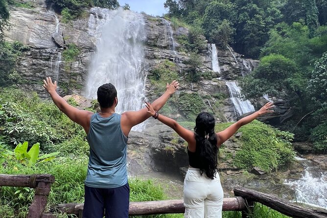 Private Tour to Doi Inthanon including Twins Pagodas and Hiking - Ban Mae Klang Luang and the Karen Village Setting