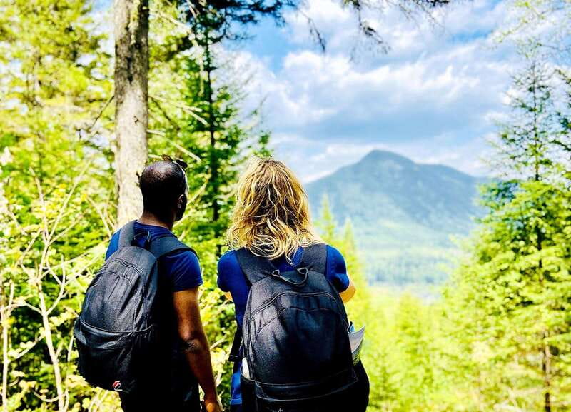 Quebec City: Guided Hike in Jacques-Cartier National Park - The 9 a.m. departure from Quebec City