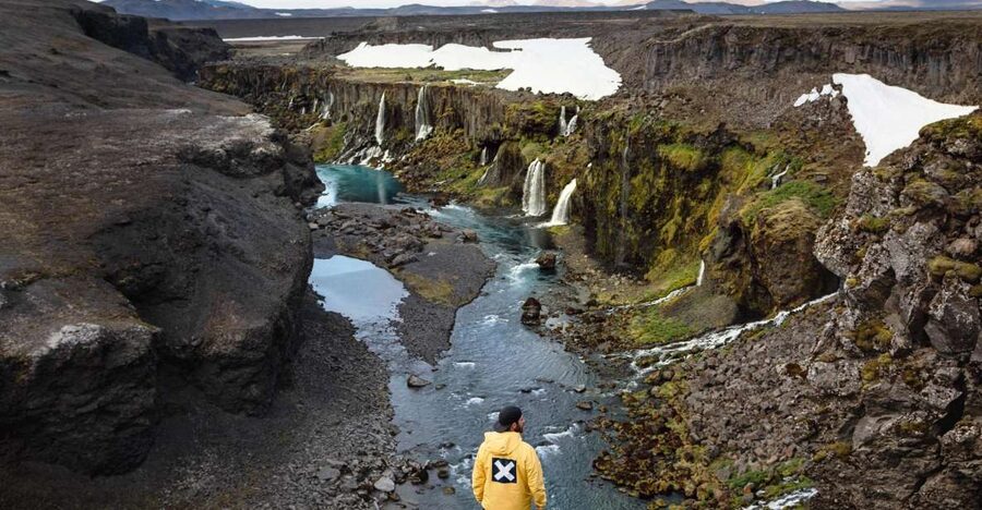 Reykjavík: Landmannalaugar Hike and the Valley of Tears - Hjálparfoss: A Useful First Stop