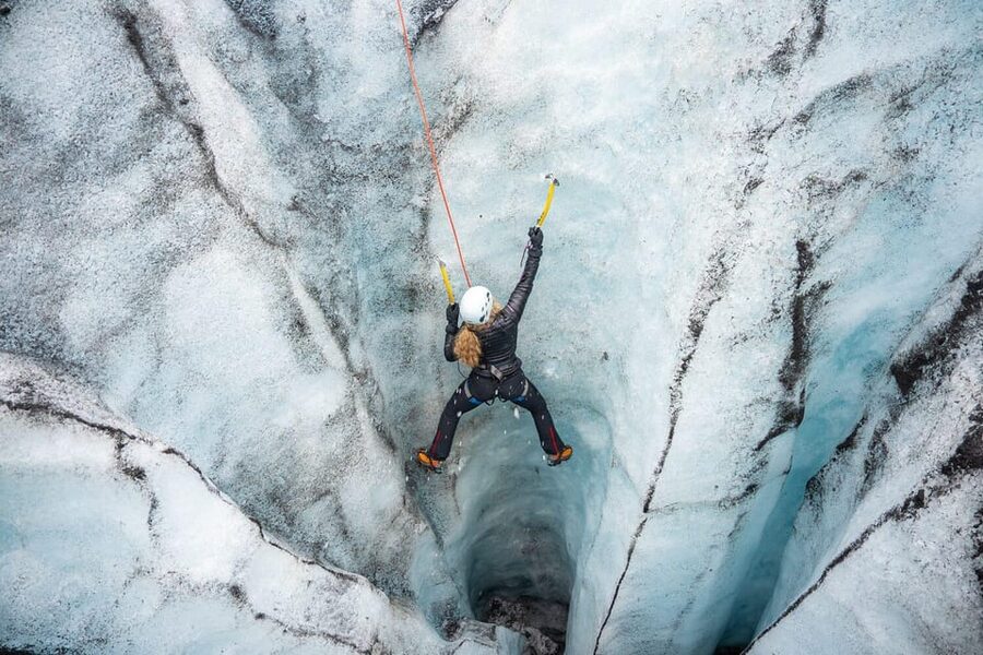 Reykjavík: Sólheimajökull Glacier Hike & Ice Climbing Intro - Who should book this glacier adventure?