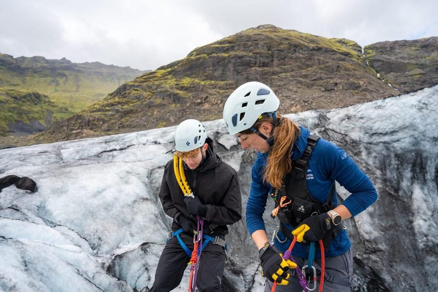 Reykjavík: Sólheimajökull Glacier Hike & Ice Climbing Intro - Choosing between Reykjavík pickup and the 4.5-hour glacier option