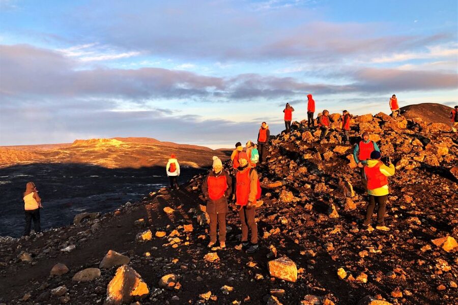 Reykjavík: Volcano Eruption Site and Reykjanes Hiking Tour - Walk between continents in 20 minutes