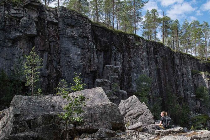 Rovaniemi Korouoma Canyon Hike and Barbecue Experience - The barbecue gives the day a warmer finish