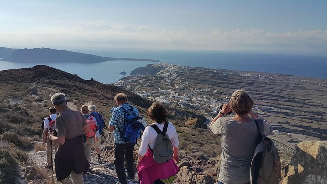 Santorini: 4hr Small Group Caldera Hike from Fira to Oia - What the guide adds to a self-guided hike