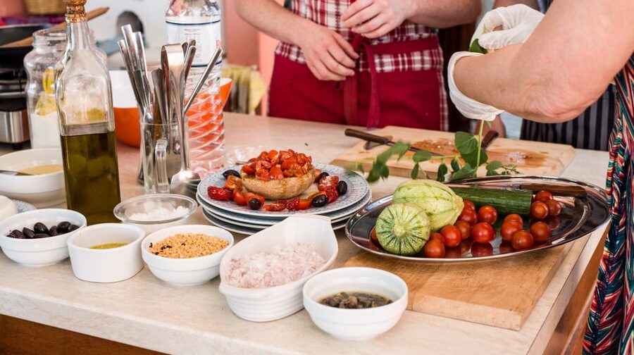 Santorini: Cooking Class and Easy Hike - Starting near Akrotiri instead of Oia