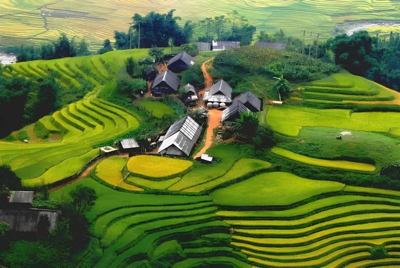 Sapa 1 Day Long Trek: Trek to Hau Thao and Sa Seng Villages - Lunch at a family-run restaurant