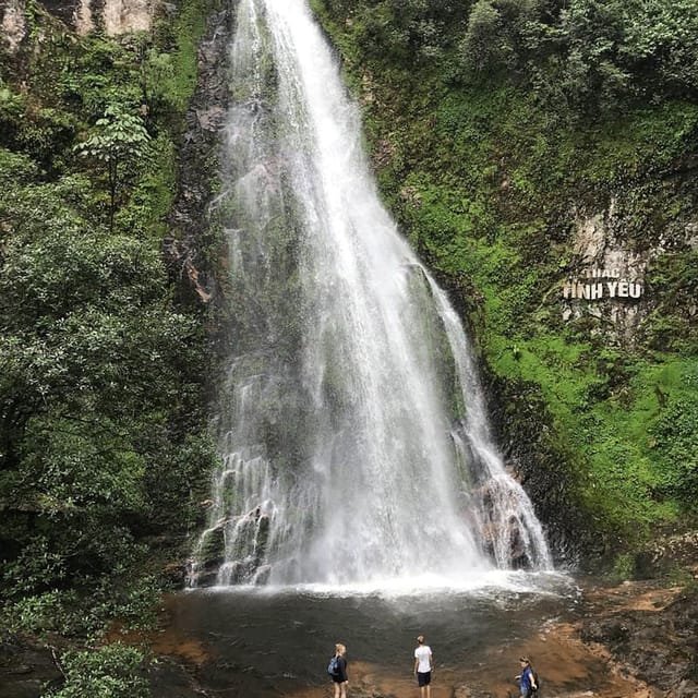 SaPa: 2-Day Villages,Rice Fields, Love Waterfall Hiking Tour - Day one: Sapa to Suoi Ho, Giang Cha, and Ta Phin