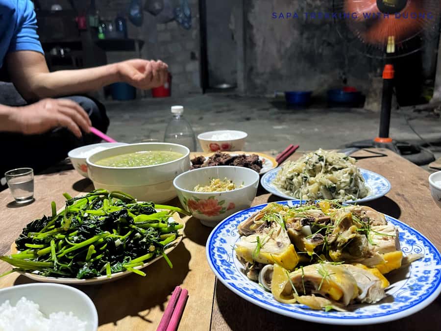 Sapa: Private The Most Beautiful Terraced Fields Trekking - Ta Van and the Giay community
