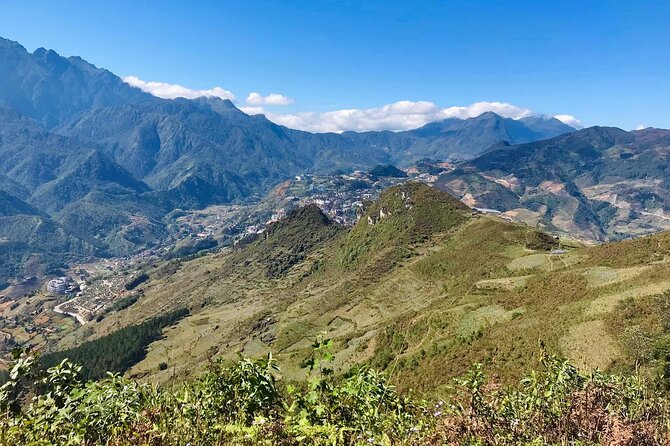 Sapa The Hidden Trail Trek 1 Day - Mountain & Rice Valley - Lunch after the long morning climb