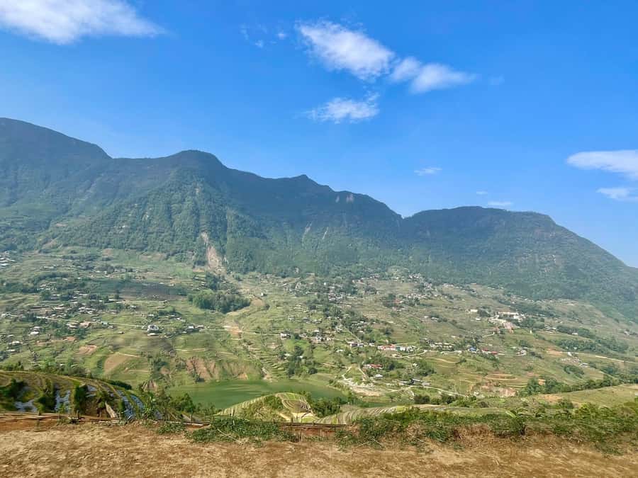 Sapa Trekking Private Tour With Ethnic Female Tour Guide - Turning toward Muong Hoa Valley