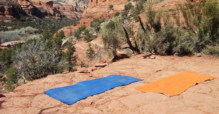 Sedona: Vortex Yoga Hiking Half-Day - Hiking through red rock country at an easy pace
