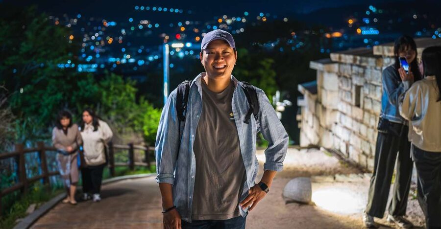 Seoul: Guided City Wall Sunset Hike with Korean Dinner - Should you book the Naksan Park sunset tour?