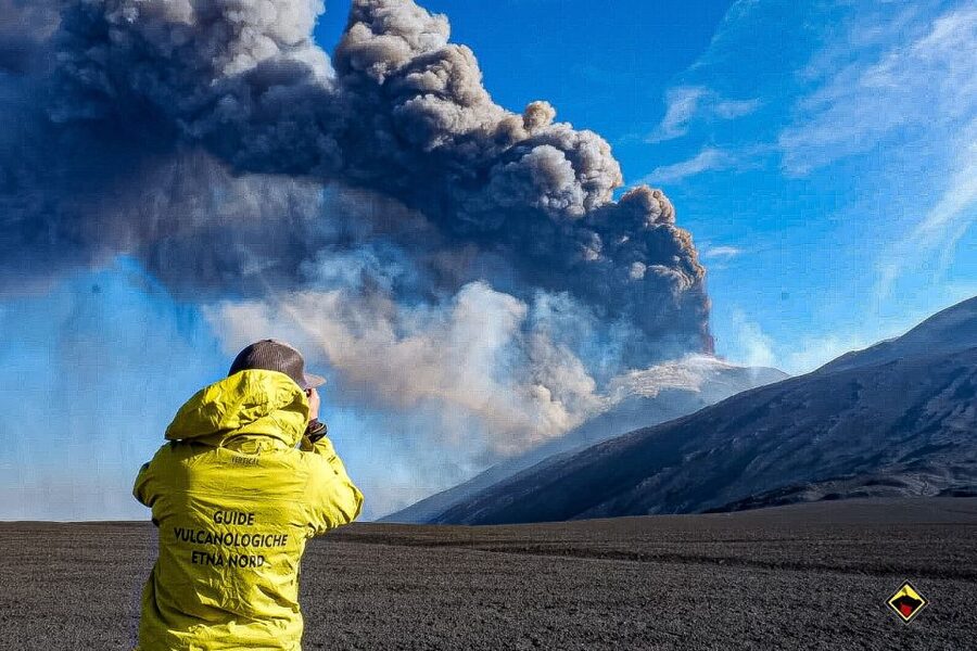 Special trekking on the most authentic and wild side of Etna - Entering the February 1947 volcanic cone