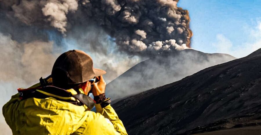 Special trekking on the most authentic and wild side of Etna - The 4x4 ride from 1,800 to 2,800 meters