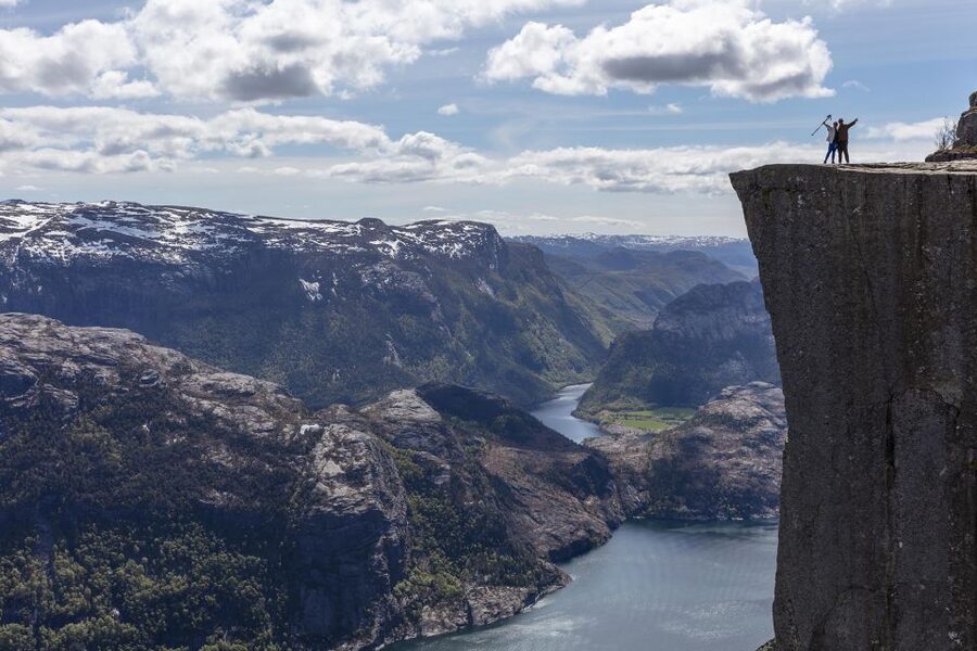 Stavanger: Preikestolen Classic Hike and Side Trail - From Stavanger hotels to the trailhead