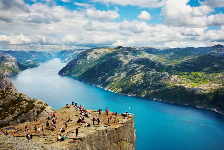 Stavanger: Preikestolen (Pulpit Rock) Hike with Local Guide - Key points to know before booking
