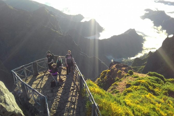 Sunrise Guided Hike PR1 Pico do Areeiro Pico Ruivo small group - Pico do Areeiro: sunrise, clouds, and exposed mountain paths