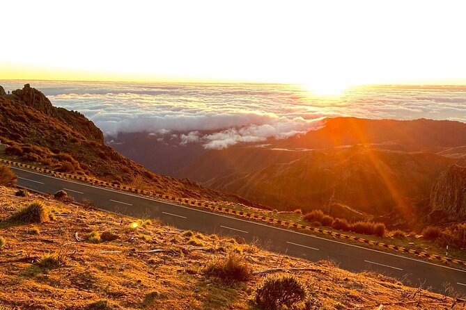 Sunrise Transfer To Pico Do Arieiro, Hike To Pico Ruivo & Return From Teixeira - Achada do Teixeira and the return transfer