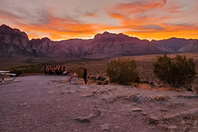 Sunset Hike and Photography Tour near Red Rock with Optional 7 Magic Mountains - What $149 buys you