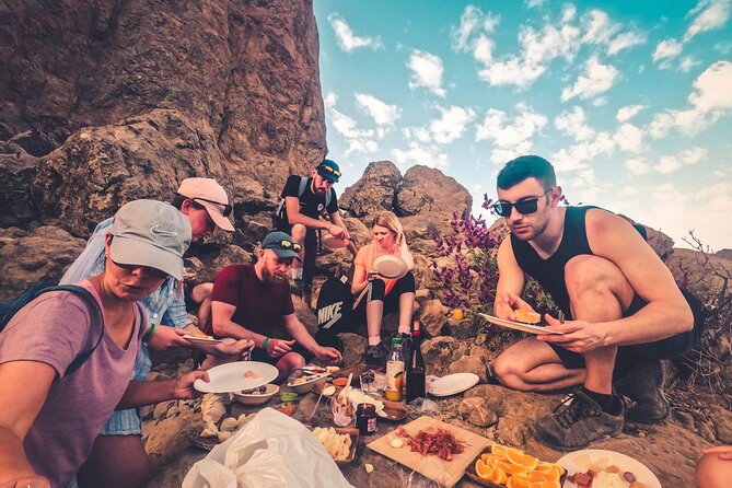 The Volcano Heart Tour: Hiking, Tasting and Sunset Experience - Pico de Las Nieves and the honey-rum finish