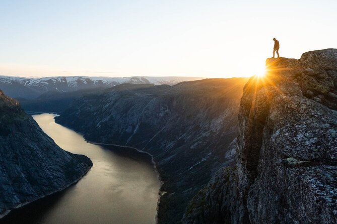 Trolltunga Classic Overnight Hike - Day one: walking toward the cliff at 11:15