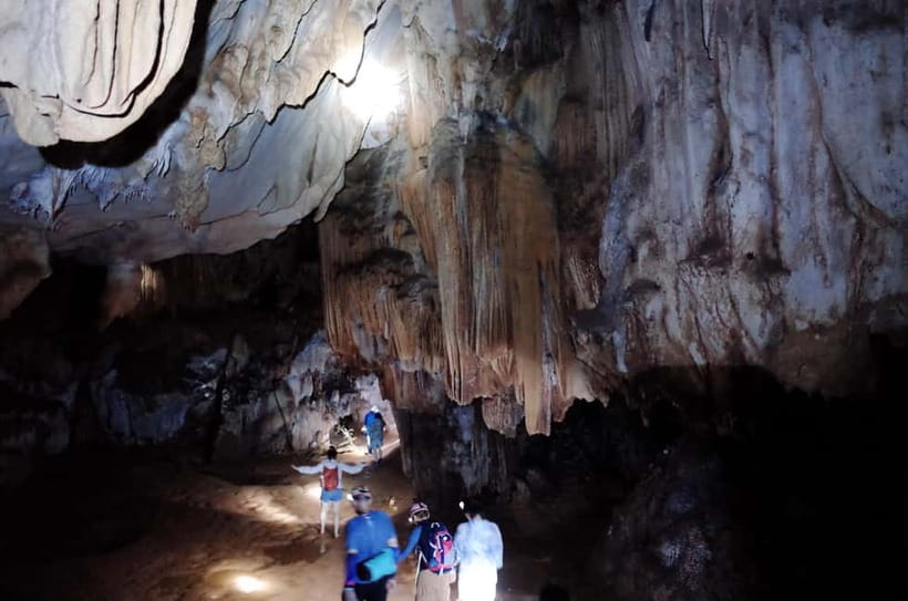 Vang Vieng: Day Tour with Kayaking, Ziplining, and Rafting - Why this busy Vang Vieng day works