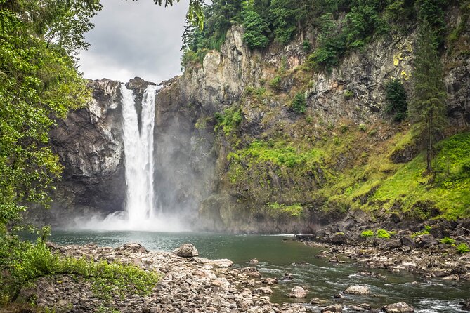 Visit Snoqualmie and Hike to Twin Falls (Transportation included) - Snoqualmie Falls: a powerful first stop