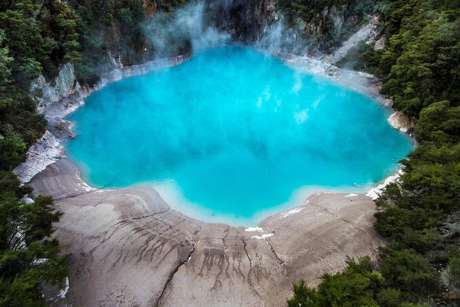 Volcanic Valley Self Guided Walking and Hiking at Waimangu - Inferno Crater Lake and the strongest visual moment