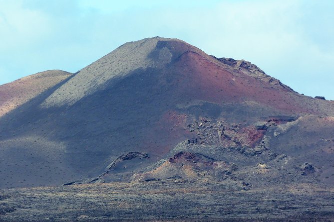 Volcano Hike - Timanfaya eruptions - Raquel, José, and the value of a good guide