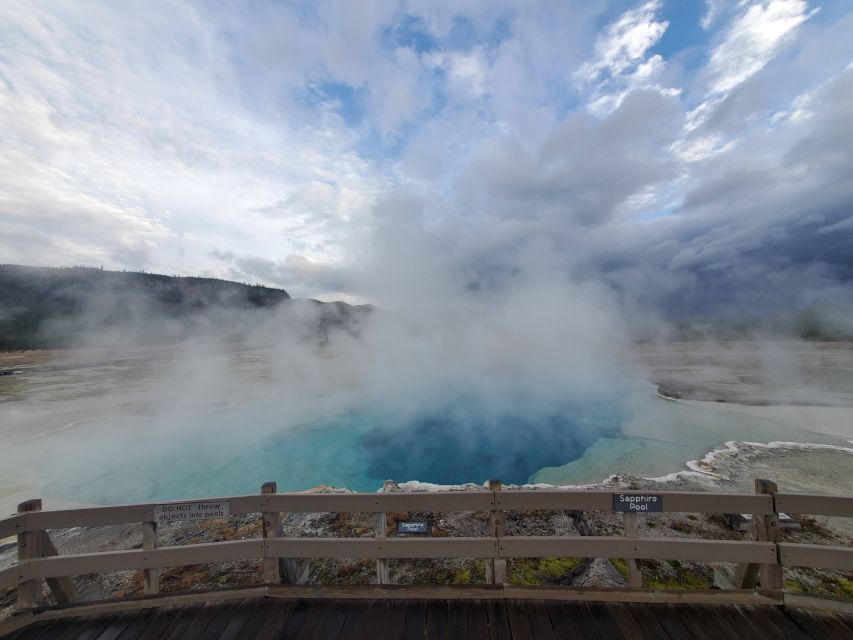 Yellowstone: Upper Geyser Basin Hike with Lunch - Morning Glory Pool and the colors of heat